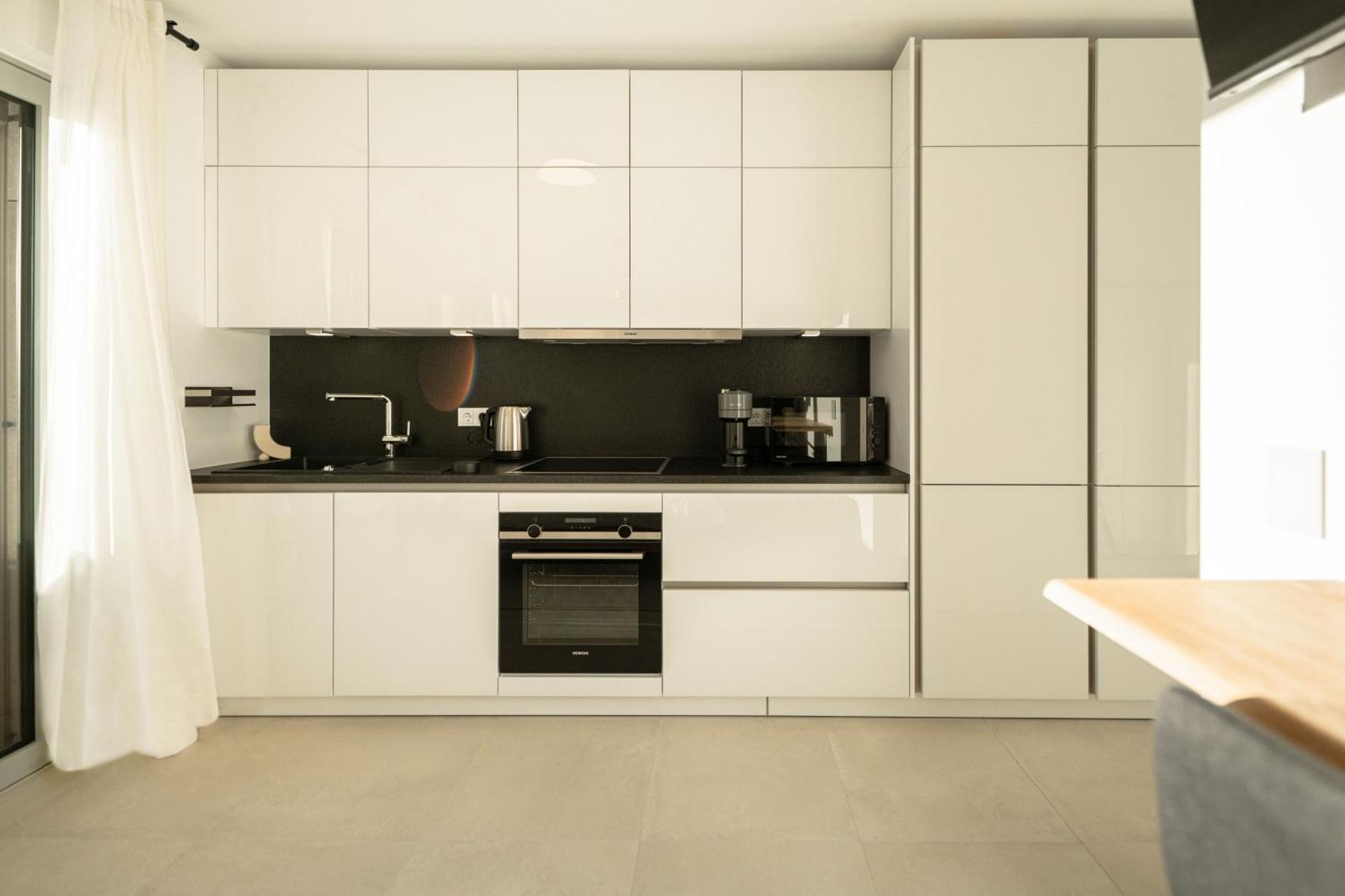 Modern In Gasperich With Balcony & Wi-fi Apartamento